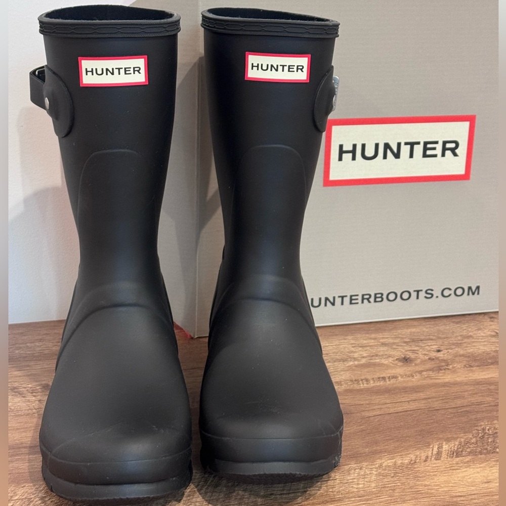 Hunter BRAND NEW IN BOX Original Short Matte Rain Boot